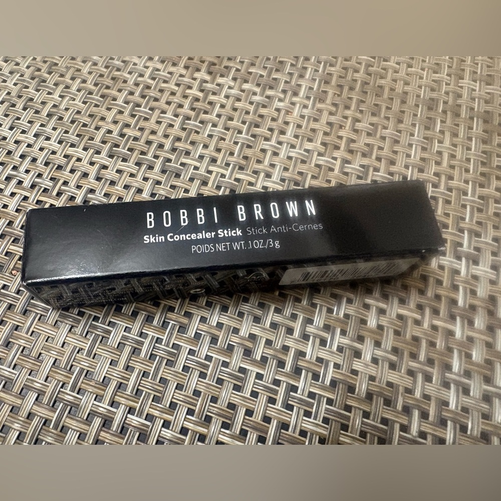 Bobbi Brown Black Skin Concealer Stick -Light Peach